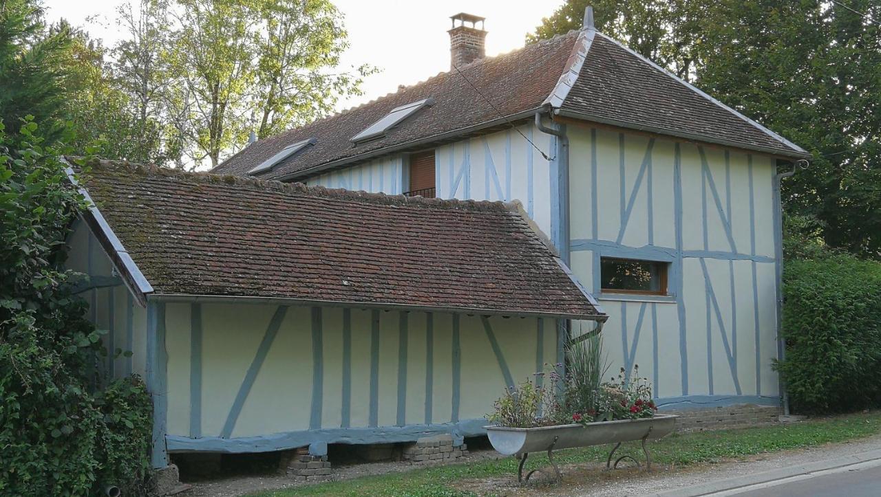 ホテル Domaine Du Carouge Lirey エクステリア 写真