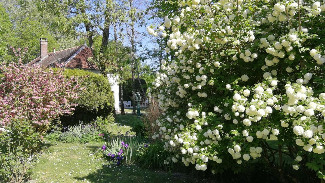 ホテル Domaine Du Carouge Lirey エクステリア 写真