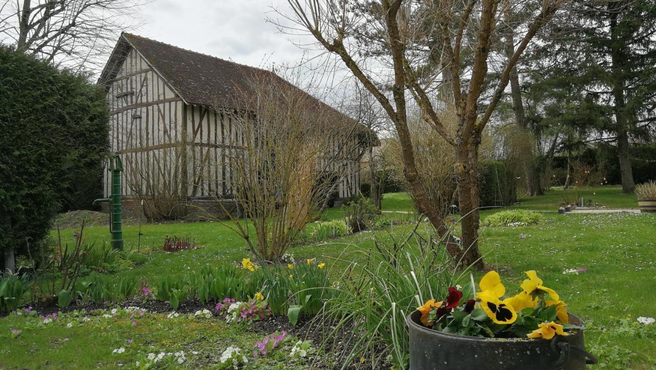 ホテル Domaine Du Carouge Lirey エクステリア 写真