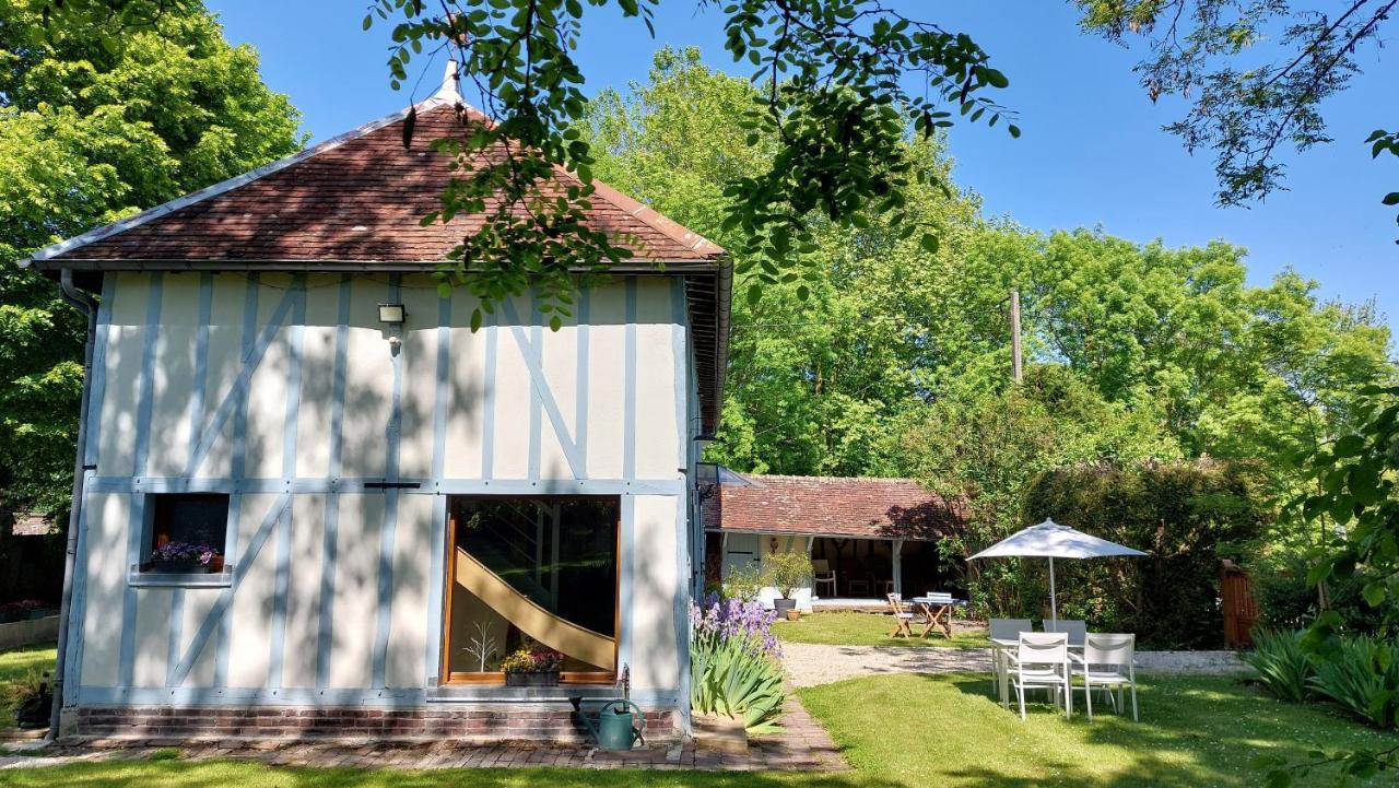 ホテル Domaine Du Carouge Lirey エクステリア 写真