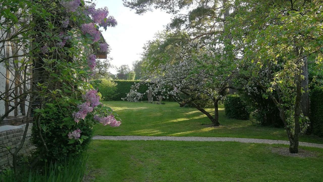 ホテル Domaine Du Carouge Lirey エクステリア 写真